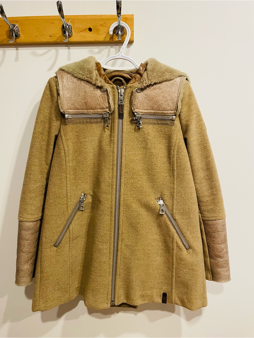 RUDSAK Women's Tan and Brown Utility Jacket